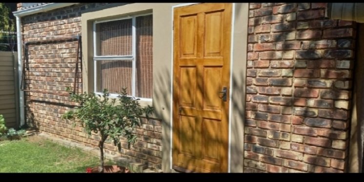 2 Bedroom Property for Sale in Langenhovenpark Free State